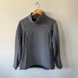 Kuhl Women's Verena Pullover Size Medium in Grey